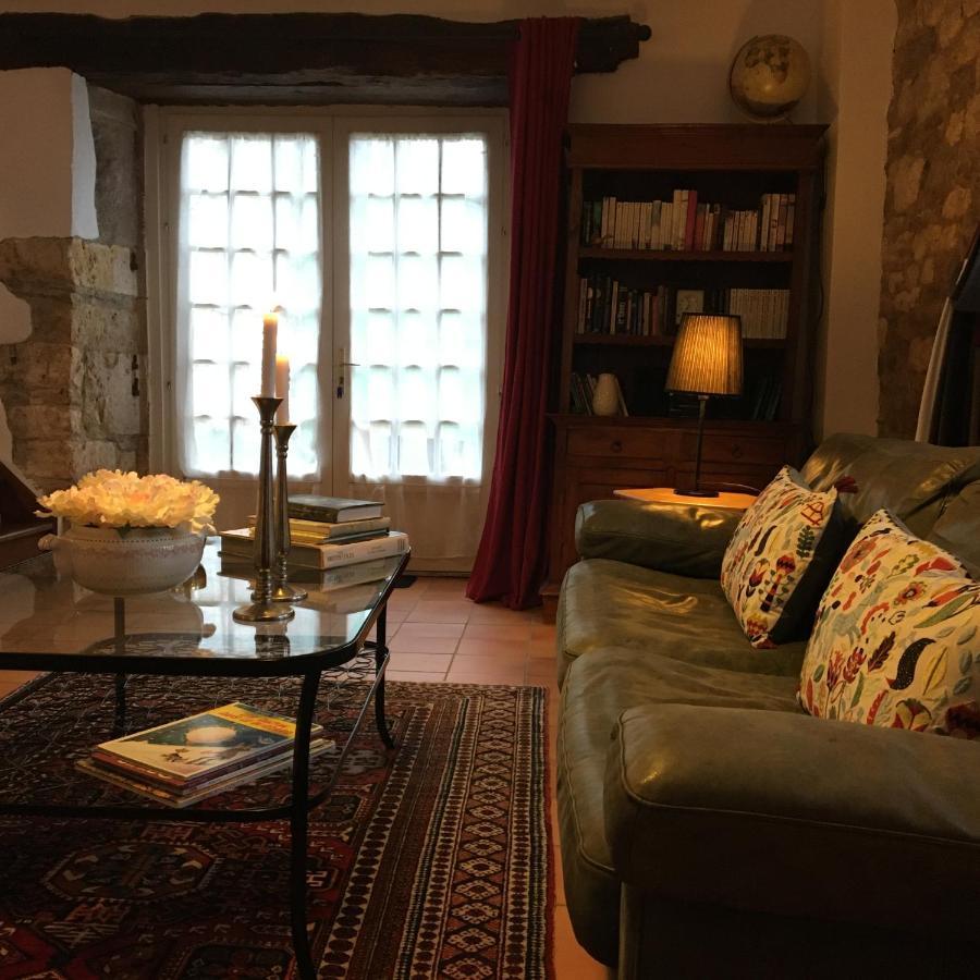 Les Gites Perard Caylus Exterior photo