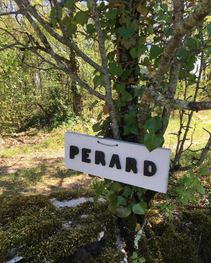 Les Gites Perard Caylus Exterior photo