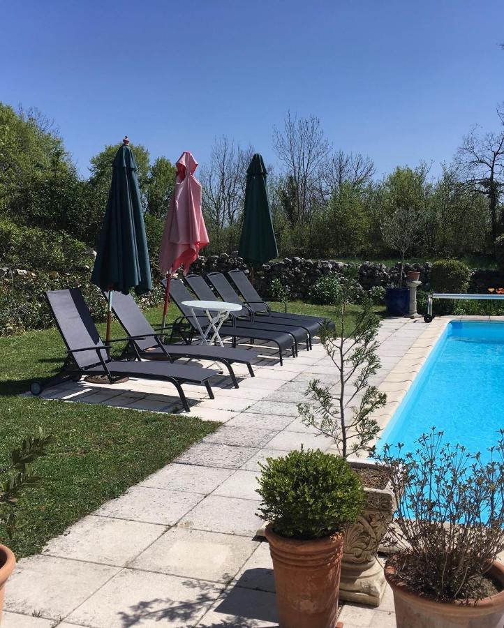 Les Gites Perard Caylus Exterior photo